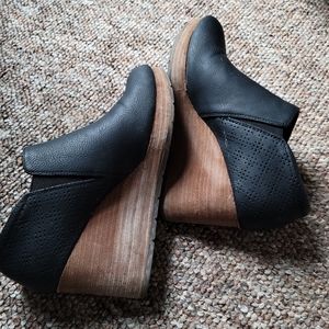 Dr. Scholls Black Wedge Bootie
